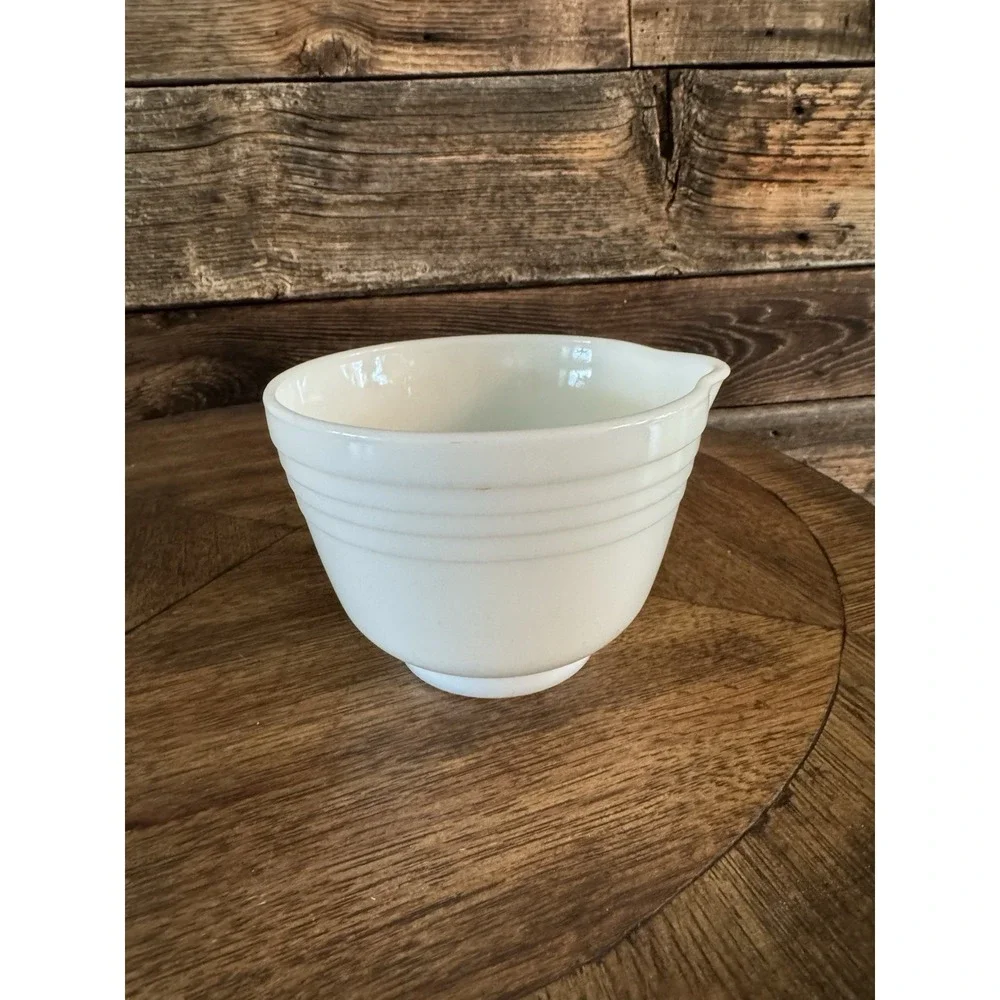 Vintage Pyrex Hamilton Beach White Milk Glass Ring Mixing Bowl With Spout